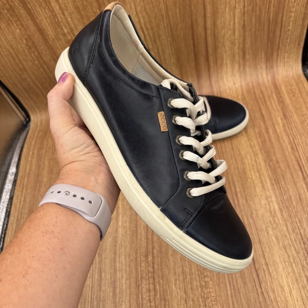 ECCO Soft 7 Sneakers Womens 10-10.5 Navy Blue Leather Low Top 43000311038